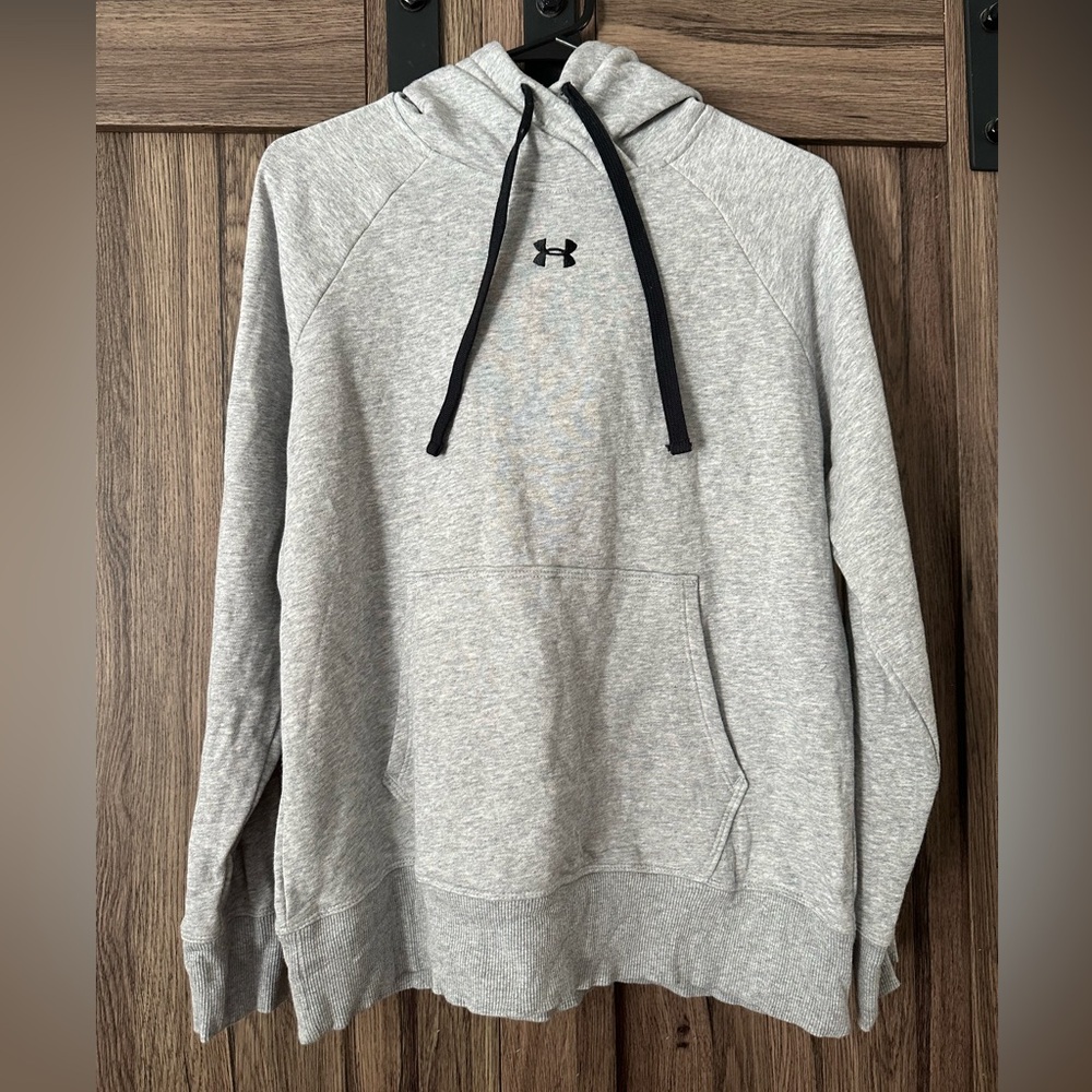 WOMENS UNDER ARMOUR HOODIE. SIZE SMALL. BRAND NWOT.